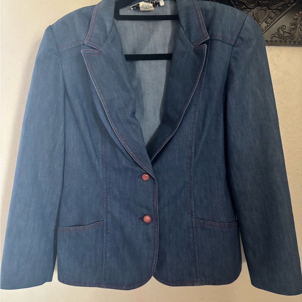 Blue Jean Jacket with Structured Fit vintage size medium
